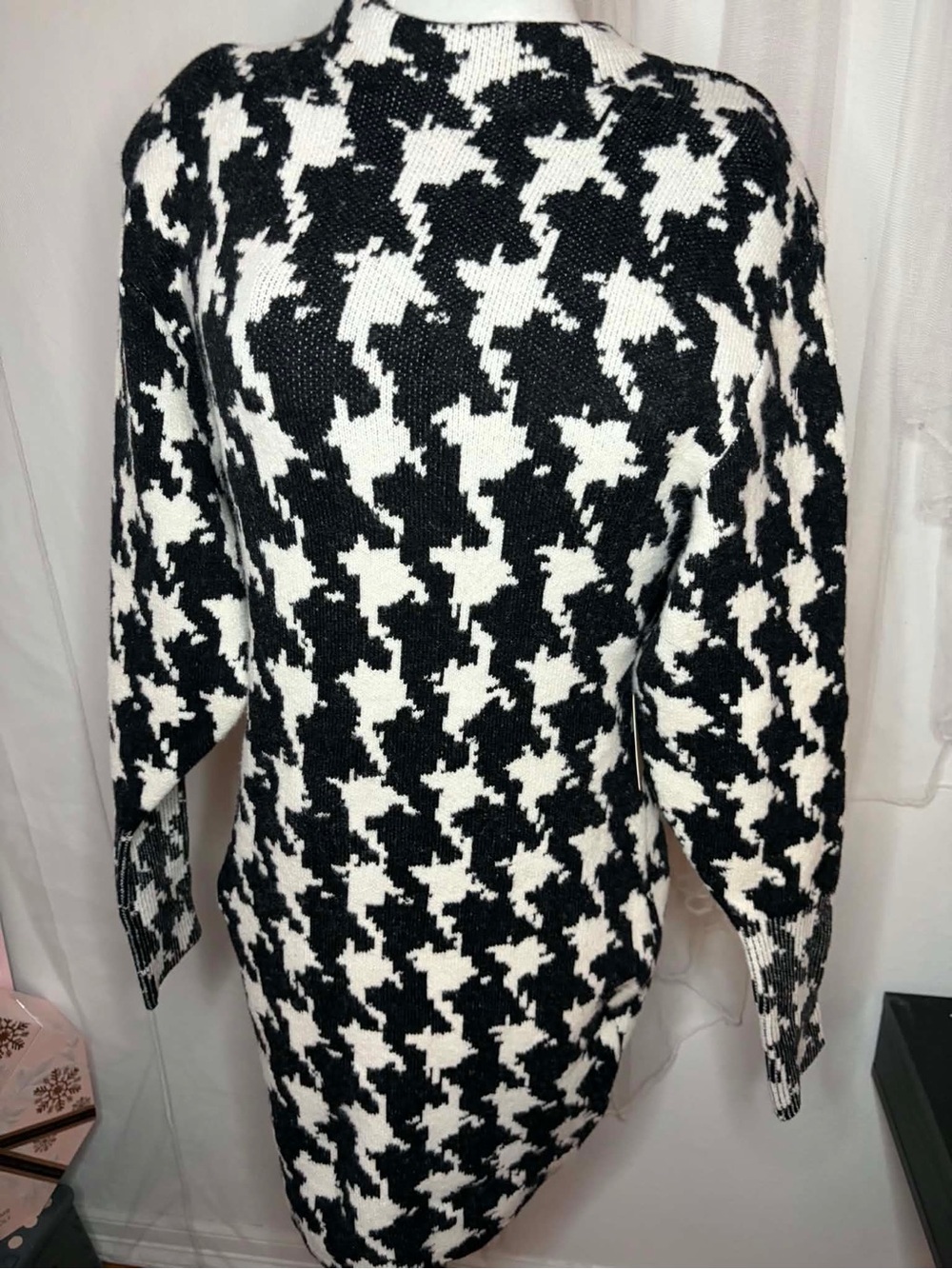 Express Black & White Houndstooth Knit Sweater Dress Small